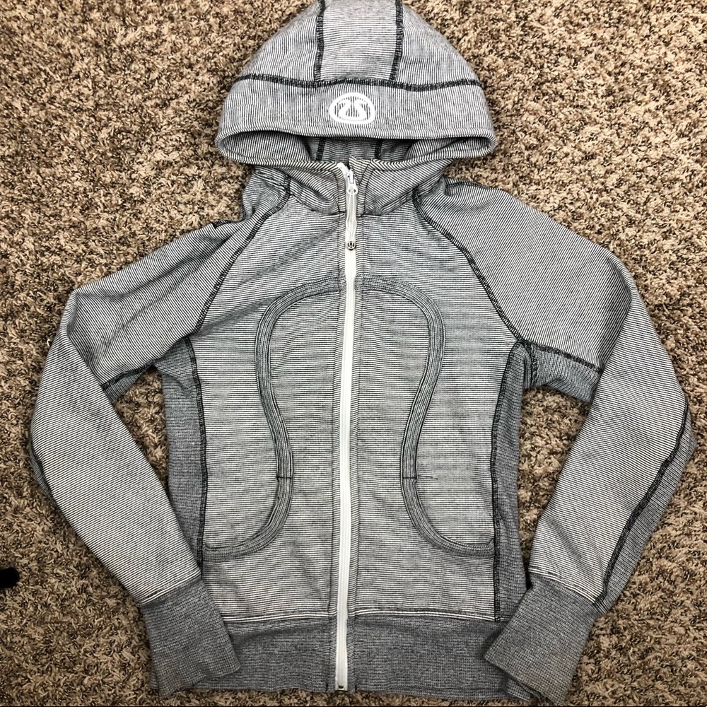Women’s Lululemon Scuba heather grey goodie size 6